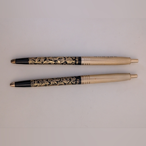 Vintage Chanel No. 5 & Arpege 14kt. Perfumed Writing Pens - Picture 5 of 6